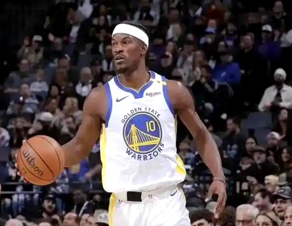 开云-德罗巴重返赛场，最后时刻胜出首场状态出色，美国队观众沸腾！