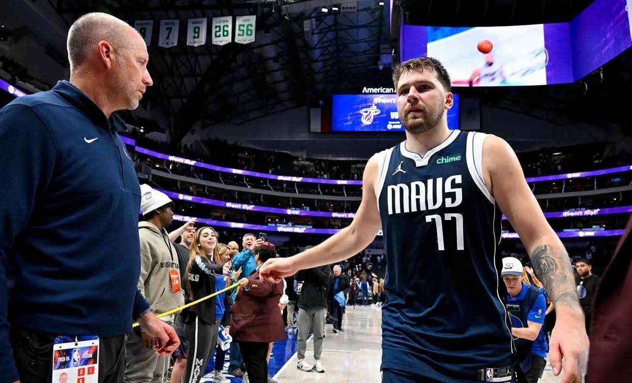 开云体育- 东契奇重要时刻晋级下一阶段,美国队带队取胜了吗 